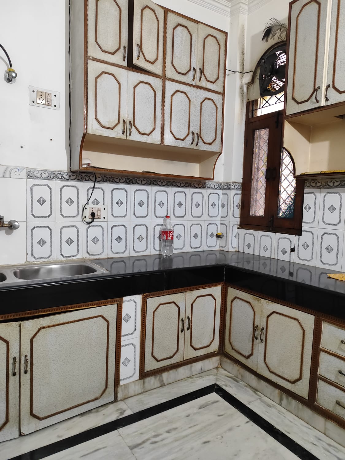 2 BHK Independent House For Rent in RWA Apartments Sector 39