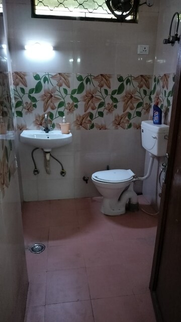 Bathroom in 2 BHK Independent House at RWA Apartments Sector 39, Sector 39 – for Rent