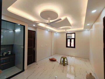 Room in 3 BHK Builder Floor at Malviya Nagar – for Rent