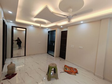 Room in 3 BHK Builder Floor at Malviya Nagar – for Rent