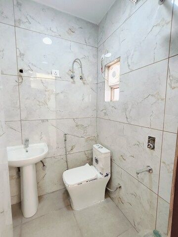 Attached Bathroom in 3 BHK Builder Floor at Malviya Nagar – for Rent
