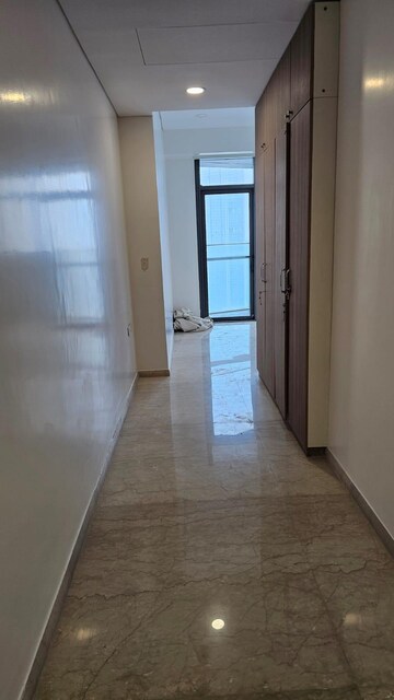 Room in 3 BHK Apartment at Omkar 1973, Worli – for Rent