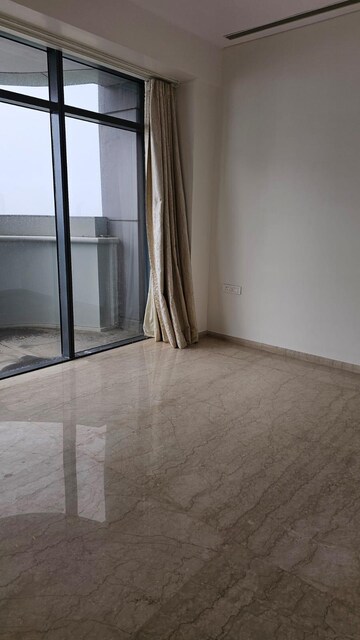 Room in 3 BHK Apartment at Omkar 1973, Worli – for Rent