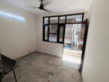 Room in 2 BHK Builder Floor at Malviya Nagar – for Rent