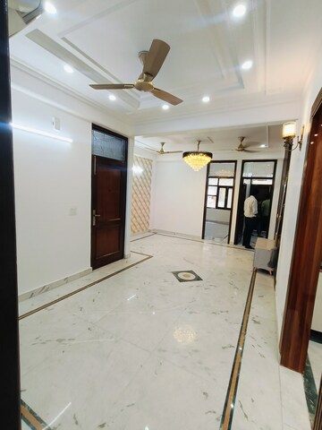 Building Lobby in 3 BHK Builder Floor at Malviya Nagar – for Rent