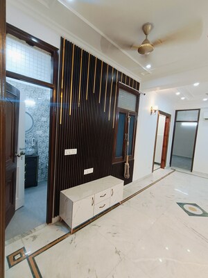 Room in 3 BHK Builder Floor at Malviya Nagar – for Rent