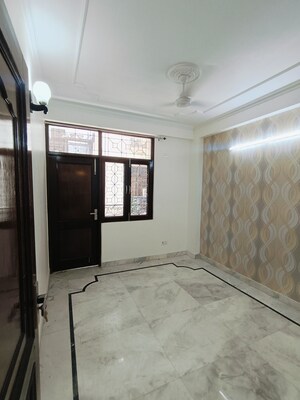 Room in 3 BHK Builder Floor at Malviya Nagar – for Rent