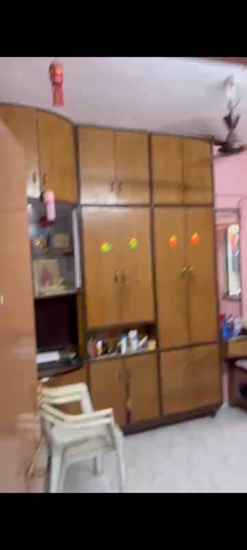 Furnished Amenities in 1.5 BHK Apartment at Dinshaw House, Camp – for Rent