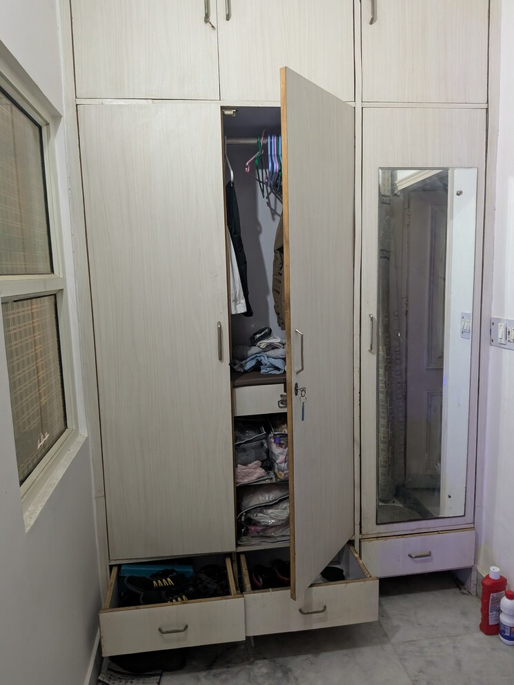 undefined, nirman vihar 2.5 Bedroom 100 Sq.Ft. Builder Floor In Nirman Vihar Delhi 9070876