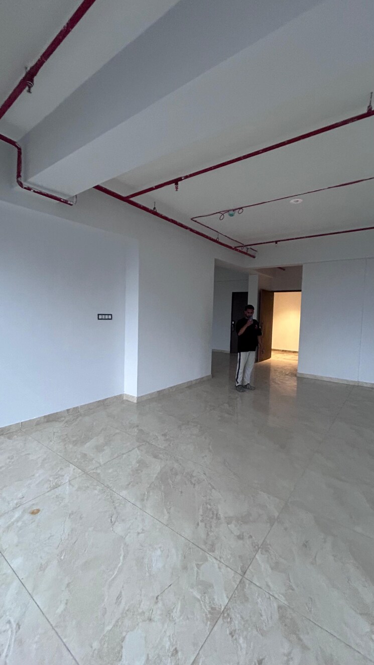 Room, dnk-world Commercial Office Space 684 Sq.Ft. In Kondhwa Budruk Pune 9070886