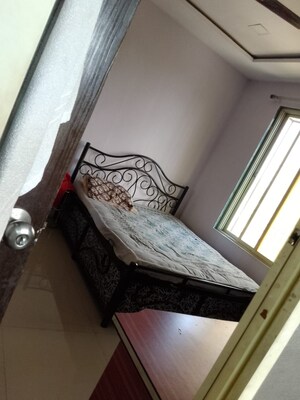 Room in 1.5 BHK Apartment at Parvati Park CHS, Ambernath – for Sale