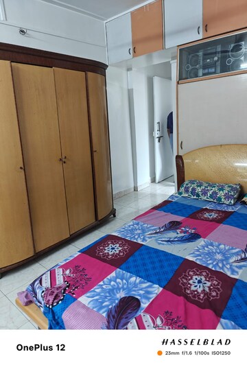 Bedroom in 2 BHK Apartment at Deccan Gymkhana – for Rent