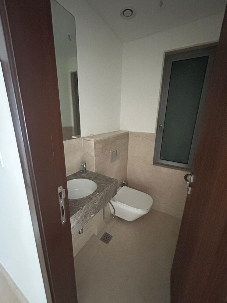 Bathroom, piramal-mahalaxmi 3 Bedroom 1651 Sq.Ft. Apartment In Mahalaxmi Mumbai 9070903