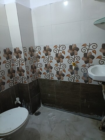 Team Area in 2 BHK Builder Floor at New Ashok Nagar – for Rent