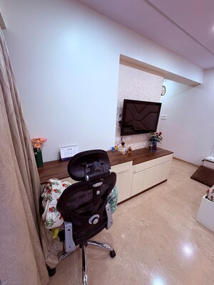 Team Area in 3 BHK Apartment at Soham Crystal Spires, Ghodbunder Road – for Sale