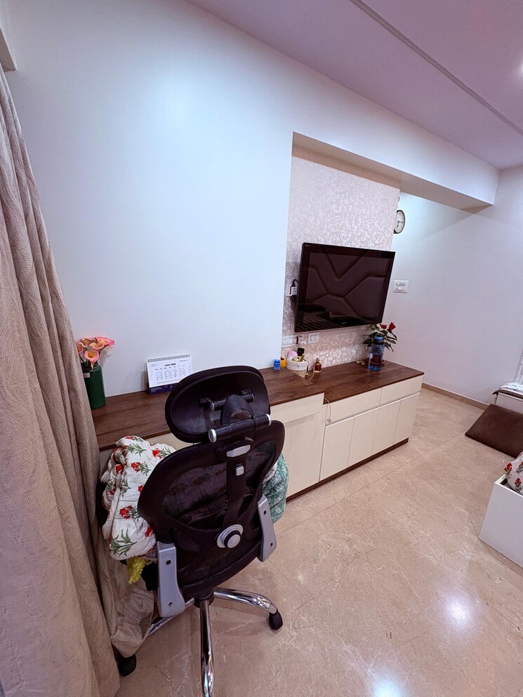 Team Area, soham-crystal-spires 3 Bedroom 1349 Sq.Ft. Apartment In Ghodbunder Road Thane 9070915