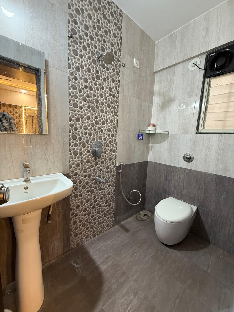 Bathroom, wakad Pg For Boys & Girls In Wakad 9070932