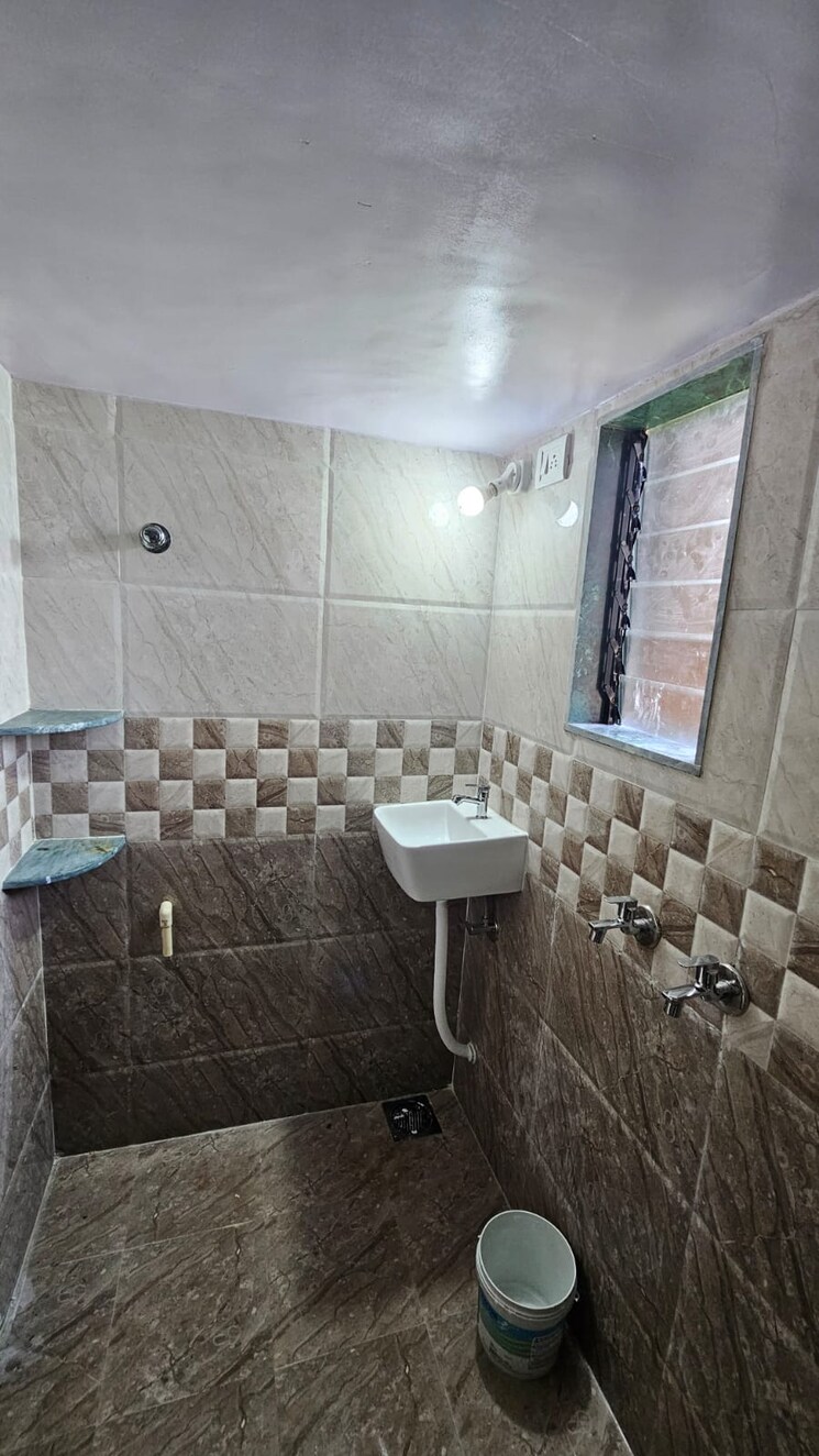 Bathroom, vinayak-tower 1 RK 300 Sq.Ft. Apartment In Andheri West Mumbai 9070945