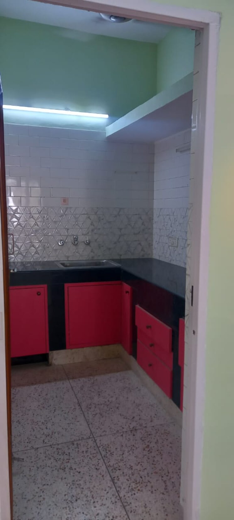 Kitchen, pamposh enclave 1.5 Bedroom 3500 Sq.Ft. Builder Floor In Pamposh Enclave Delhi 9070951