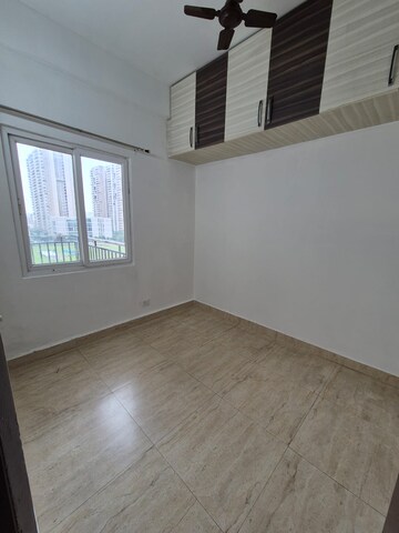 Room in 2.5 BHK Apartment at Prateek Laurel, Sector 120 – for Sale