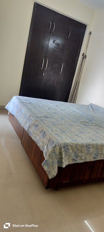 Bedroom in 2.5 BHK Apartment at Amrapali Silicon City, Sector 76 – for Sale