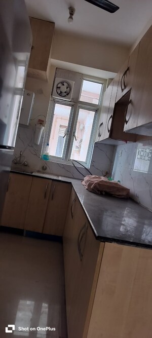 Kitchen in 2.5 BHK Apartment at Amrapali Silicon City, Sector 76 – for Sale