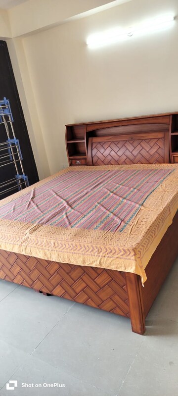 Bedroom in 2.5 BHK Apartment at Amrapali Silicon City, Sector 76 – for Sale