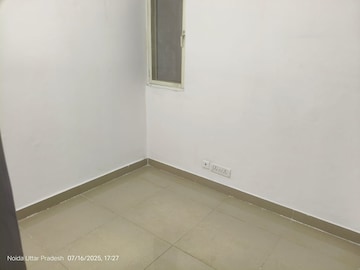Room in 3 BHK Apartment at Amrapali Zodiac, Sector 120 – for Sale