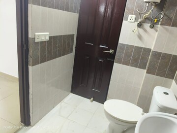 Bathroom in 3 BHK Apartment at Amrapali Zodiac, Sector 120 – for Sale