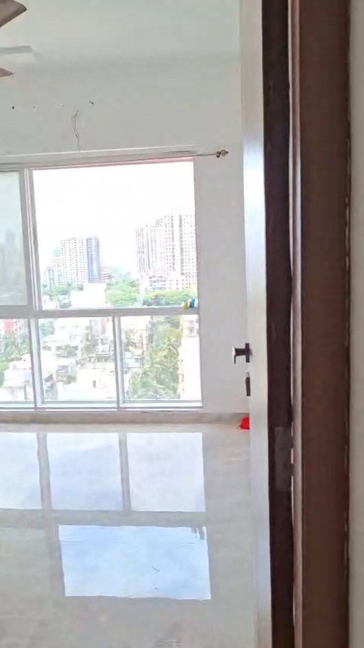 Balcony, goregaon west Pg For Boys & Girls In Goregaon West 9071009