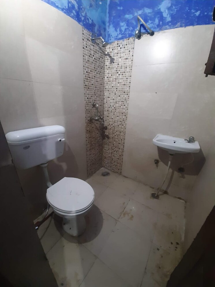 Bathroom, ambala highway 2 Bedroom 100 Sq.Yd. Apartment In Ambala Highway Zirakpur 9071015