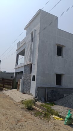 3 BHK + Pooja Room Independent House For Sale in Bathlapalli