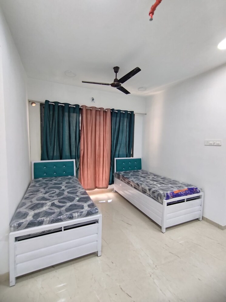 Bedroom, goregaon east Pg For Boys & Girls In Goregaon East 9071030