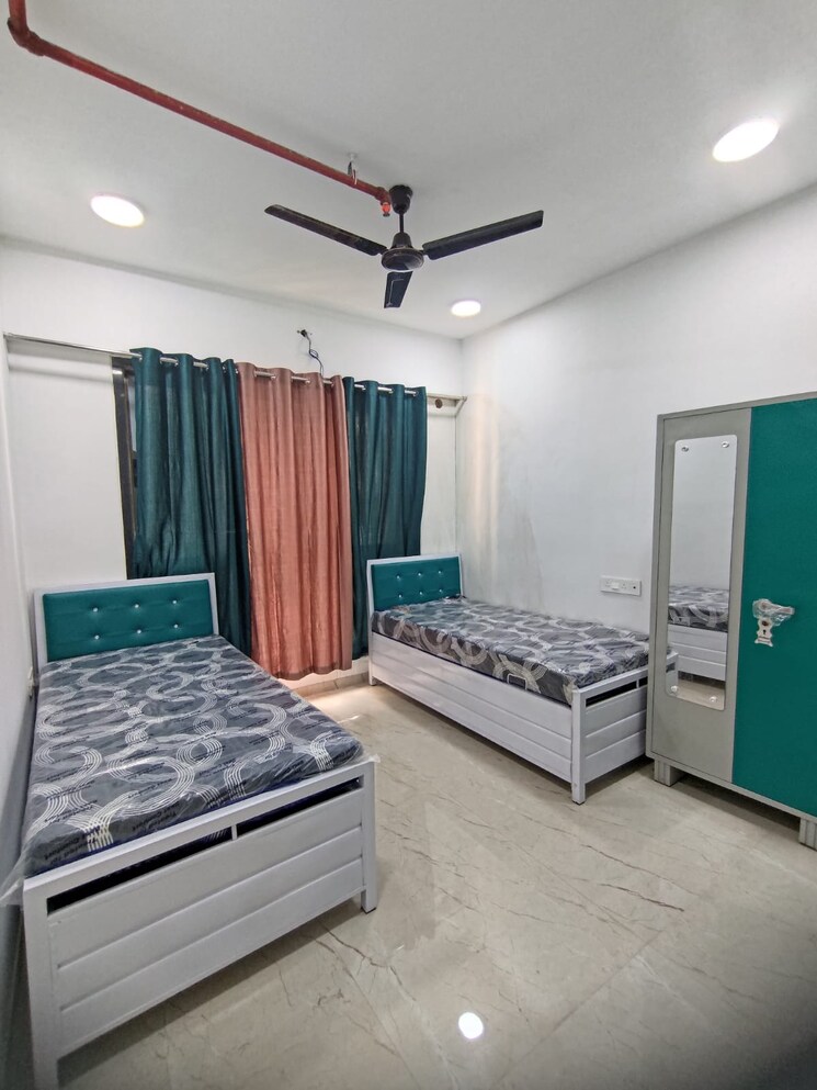 Bedroom, goregaon east Pg For Boys & Girls In Goregaon East 9071030