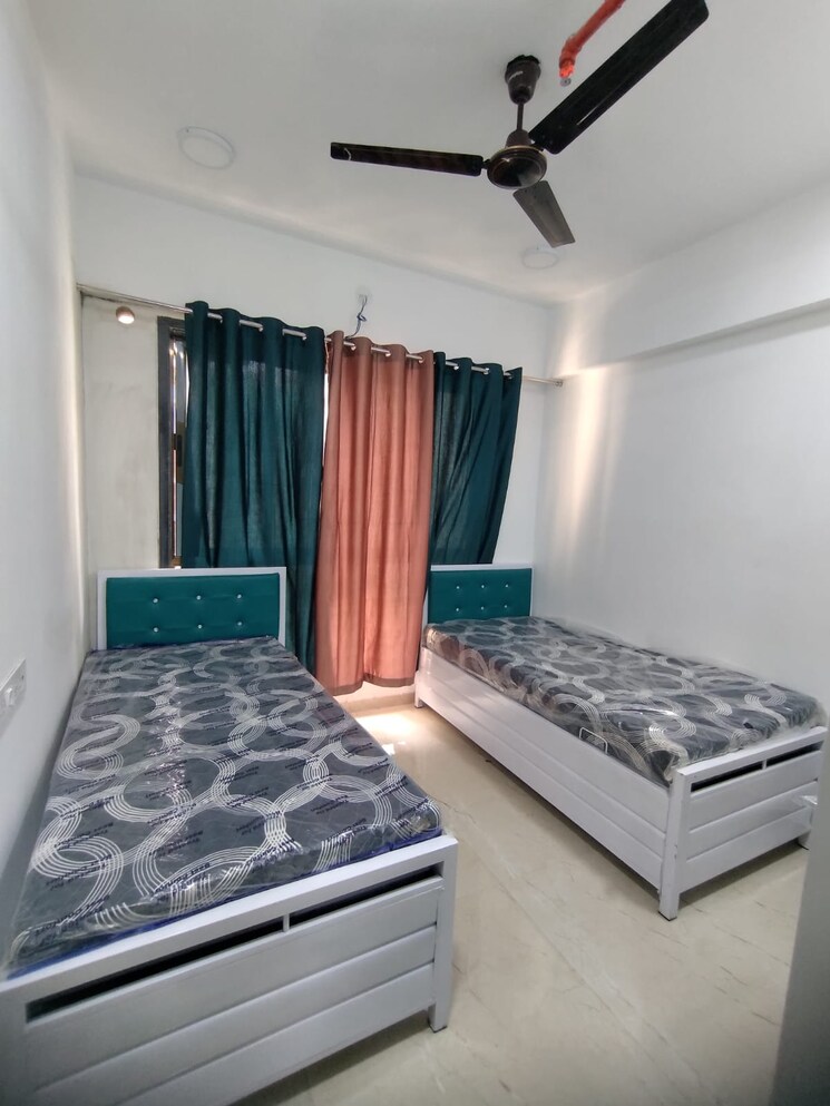 Bedroom, goregaon east Pg For Boys & Girls In Goregaon East 9071030
