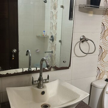 Bathroom in 5 BHK Independent House at RWA Apartments Sector 47, Sector 47 – for Sale