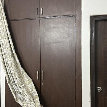 Bathroom in 5 BHK Independent House at RWA Apartments Sector 47, Sector 47 – for Sale