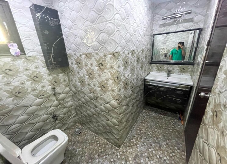  Parking, govindpuri 2 Bedroom 410 Sq.Ft. Builder Floor In Govindpuri Delhi 9071051