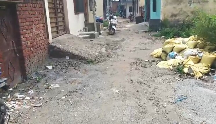 Exterior View, vp-floors  154 Sq.Yd. Plot In Sainik Colony Faridabad 9071074