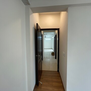 Building Lobby in 3 BHK Apartment at H R Buildcon Elite Homz, Sector 77 – for Rent