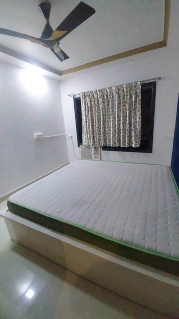 Bedroom in 3 BHK Apartment at Deepak Residency, Vile Parle West – for Rent