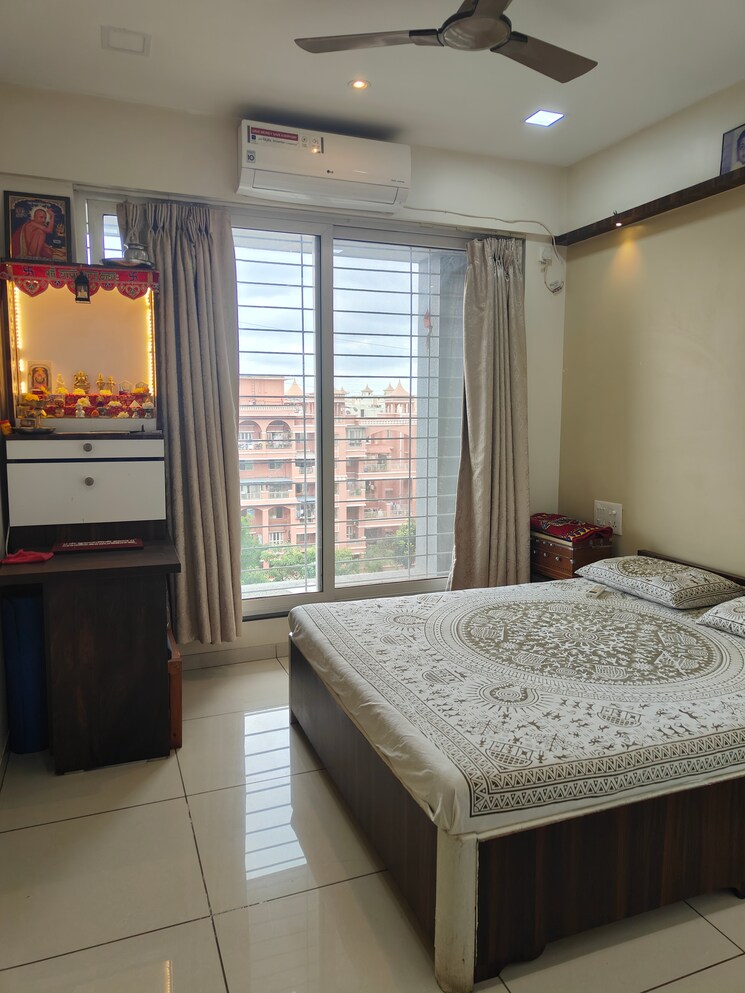 Bedroom, kunal-icon 2 Bedroom 1044 Sq.Ft. Apartment In Pimple Saudagar Pune 9071101