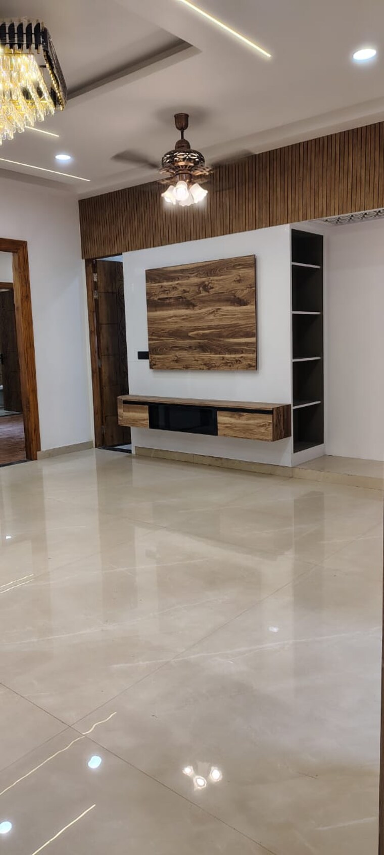 Room, nh 24 3 Bedroom 1620 Sq.Ft. Builder Floor In Nh 24 Ghaziabad 9071137