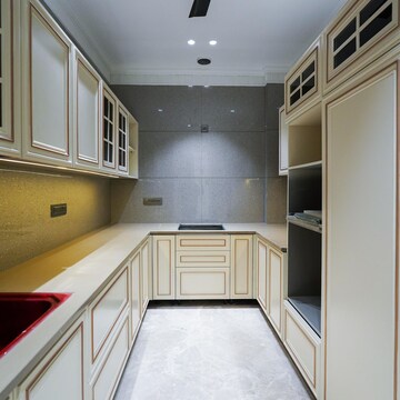 Balcony in 3 BHK Builder Floor at Defence Colony – for Rent