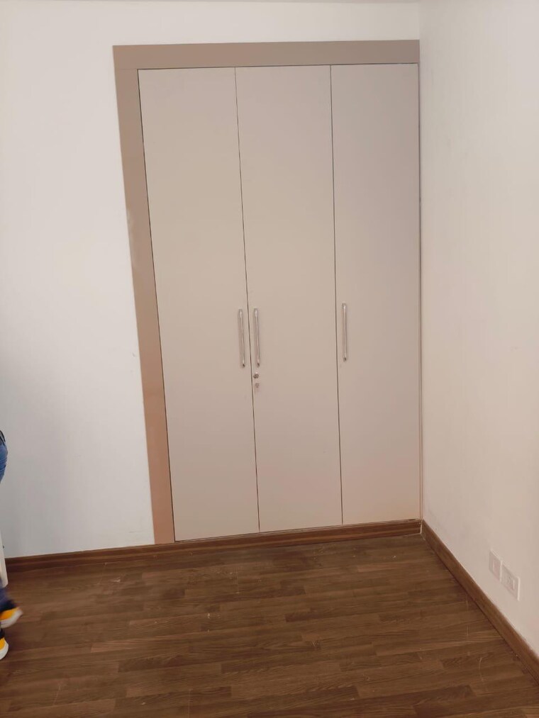 Room, puri-pranayam 3 Bedroom 2257 Sq.Ft. Apartment In Sector 82 Faridabad 9071138