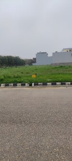 135 Sq.Yd. Plot in Wave City