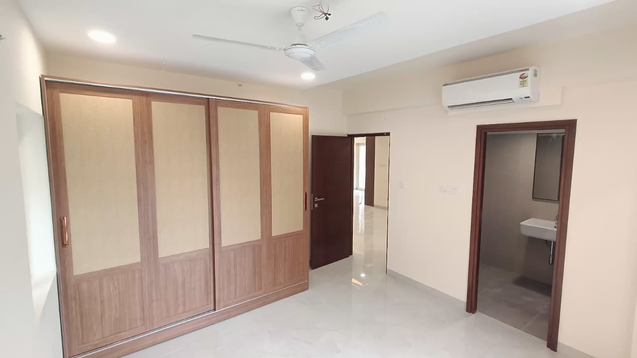 3 BHK + Pooja Room Apartment For Rent in Frontline Seven