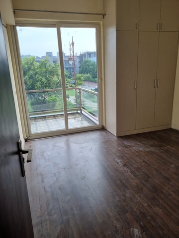 Balcony in 3 BHK Apartment at BPTP Amstoria, Sector 102 – for Rent