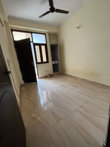 Room in 1 BHK Builder Floor at Saket – for Rent