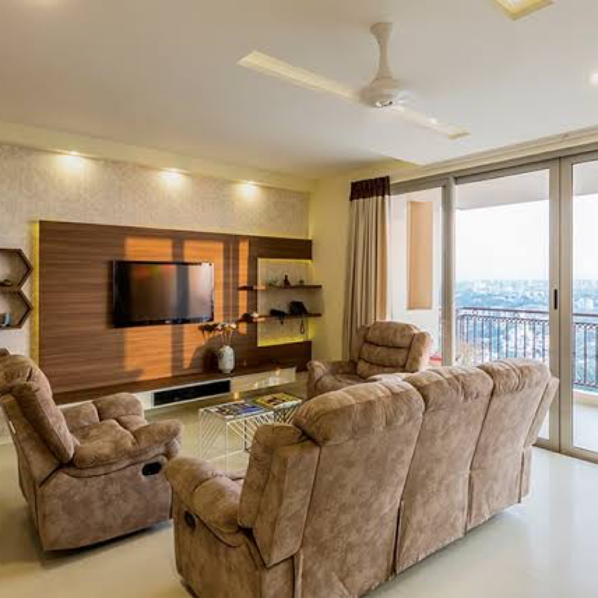 2 BHK Apartment For Sale in Platinum Corp